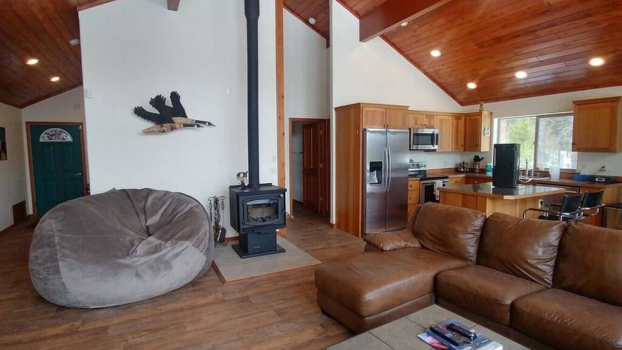 Photo of Livingroom in West Glacier