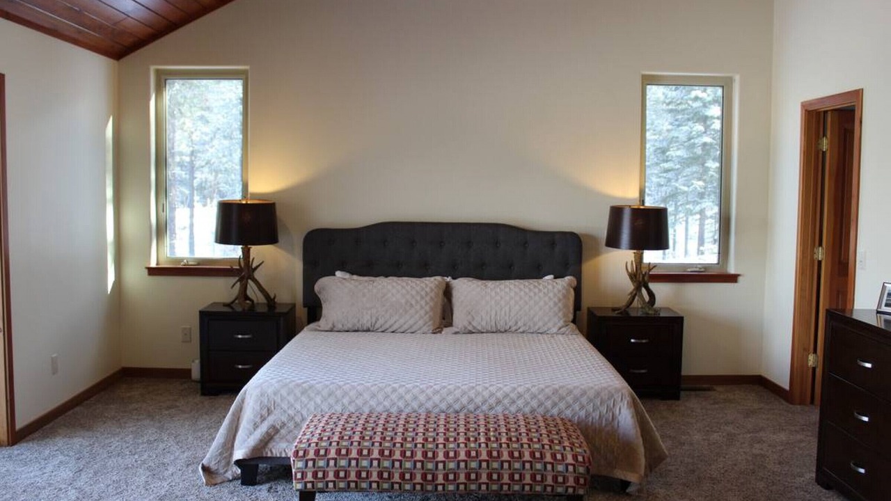 Photo of Bedroom in West Glacier
