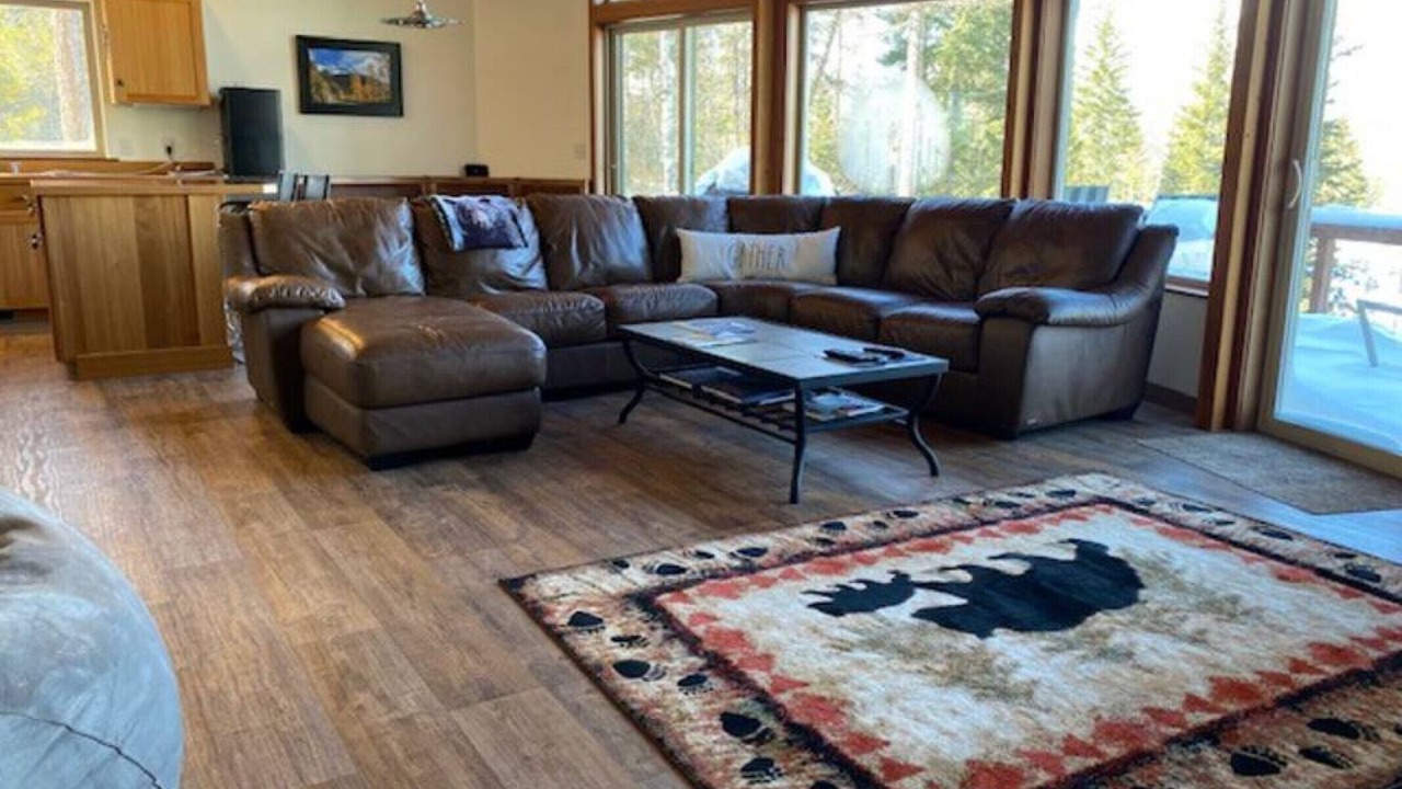 Photo of Livingroom in West Glacier