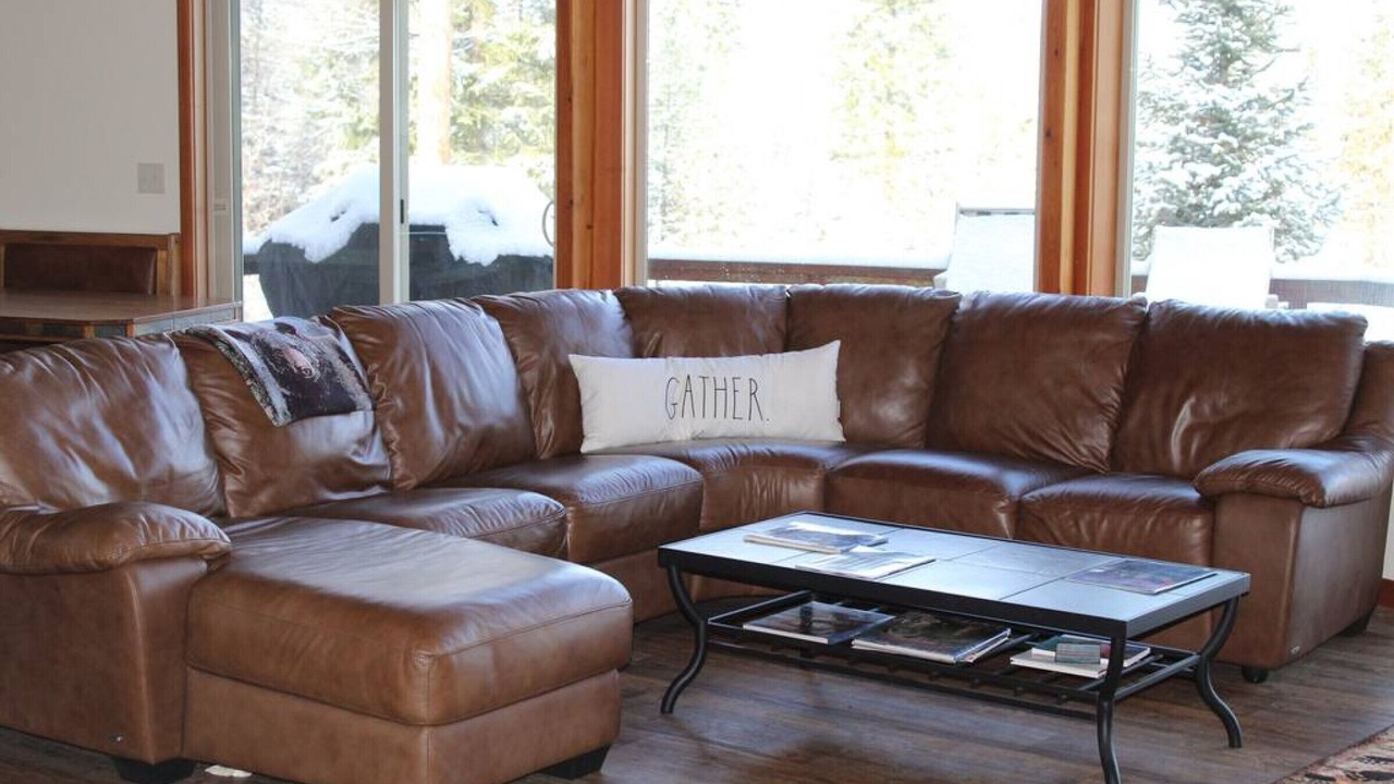 Photo of Livingroom in West Glacier