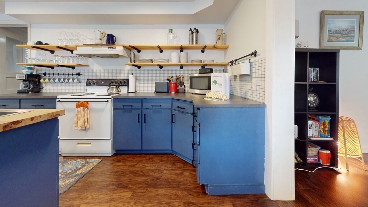 Photo of Kitchen in West Yellowstone