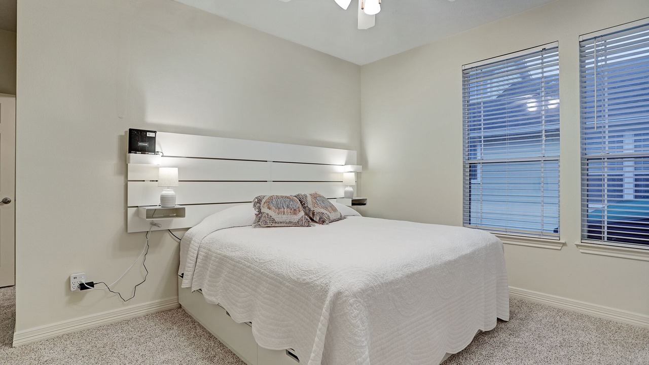 Photo of Bedroom in Clear Lake Shores