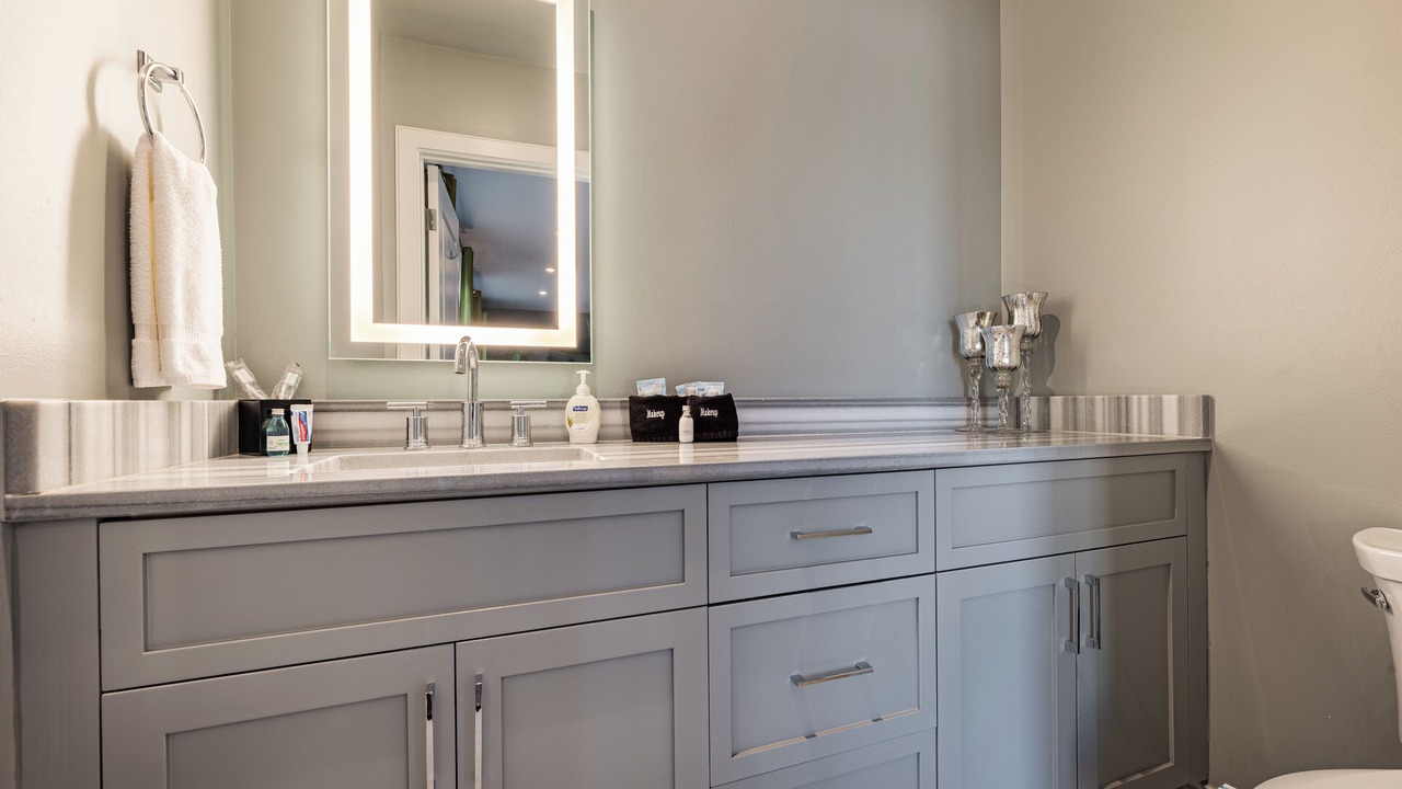 Photo of Bathroom in Central Business District