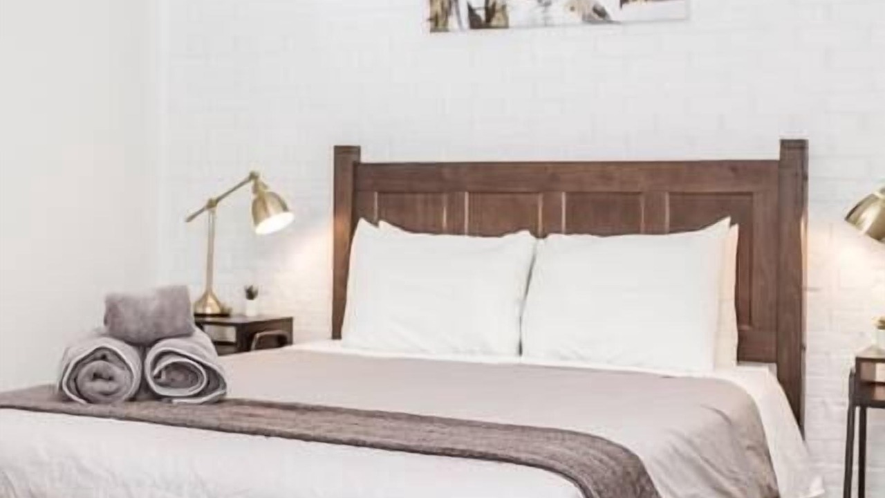 Photo of Bedroom in University District