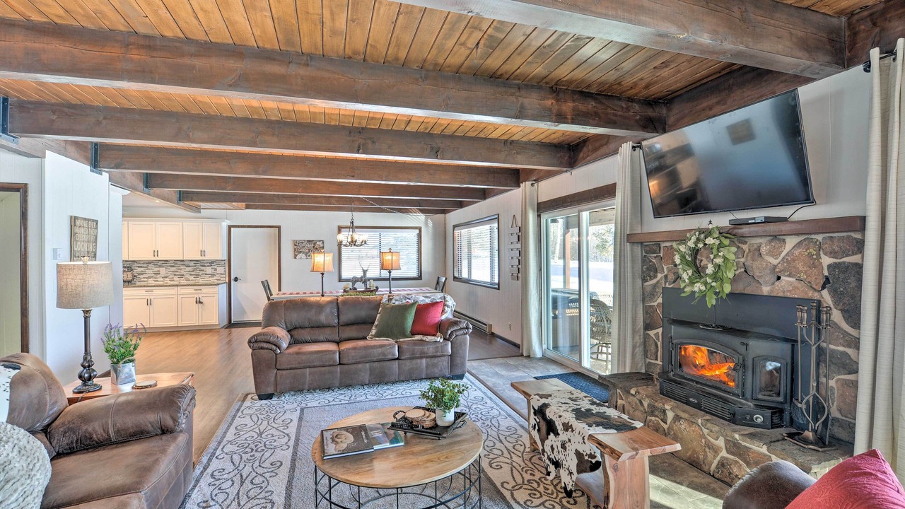 Photo of Livingroom in Star Valley Ranch