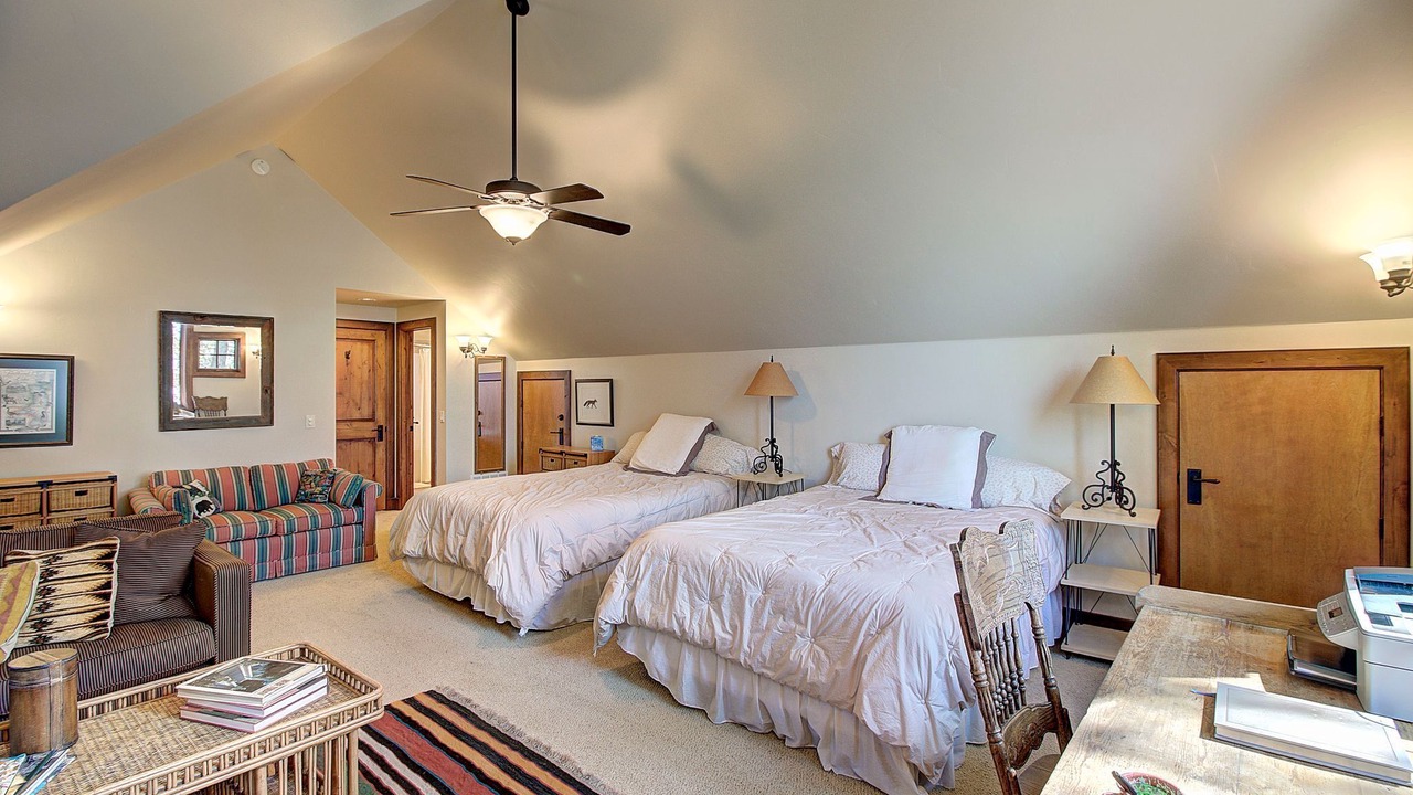 Photo of Bedroom in Northwest Montana - Glacier National Park