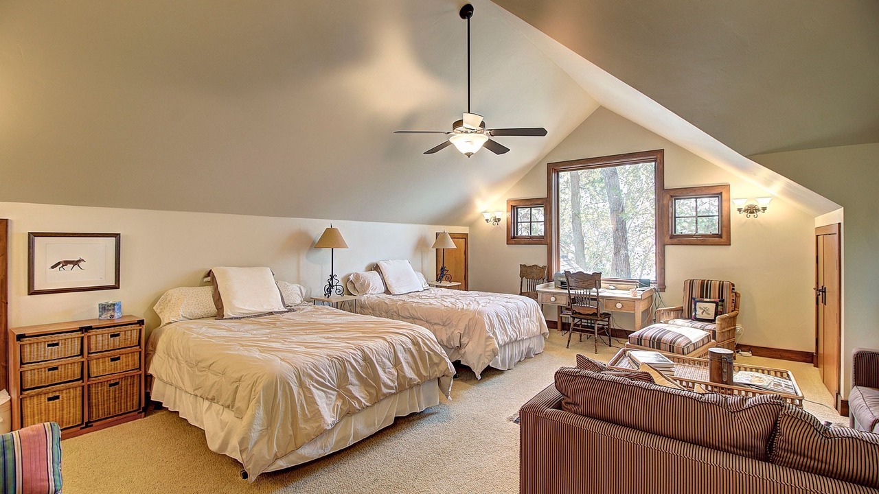 Photo of Bedroom in Northwest Montana - Glacier National Park