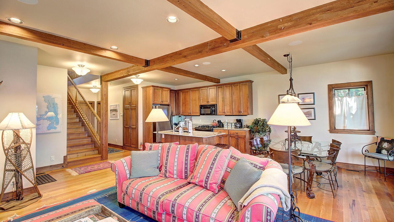 Photo of Livingroom in Northwest Montana - Glacier National Park
