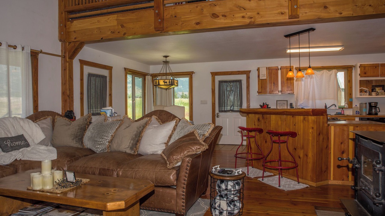 Photo of Livingroom in Bozeman
