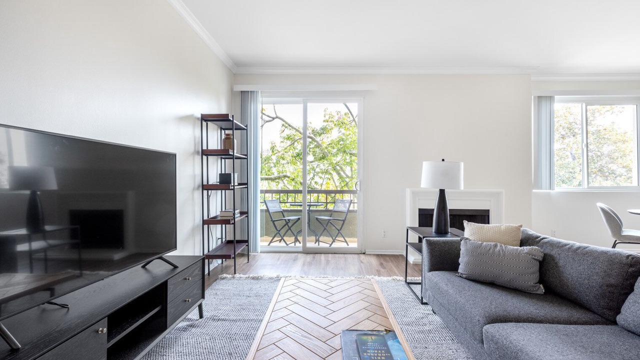 Photo of Livingroom in Beverly Grove