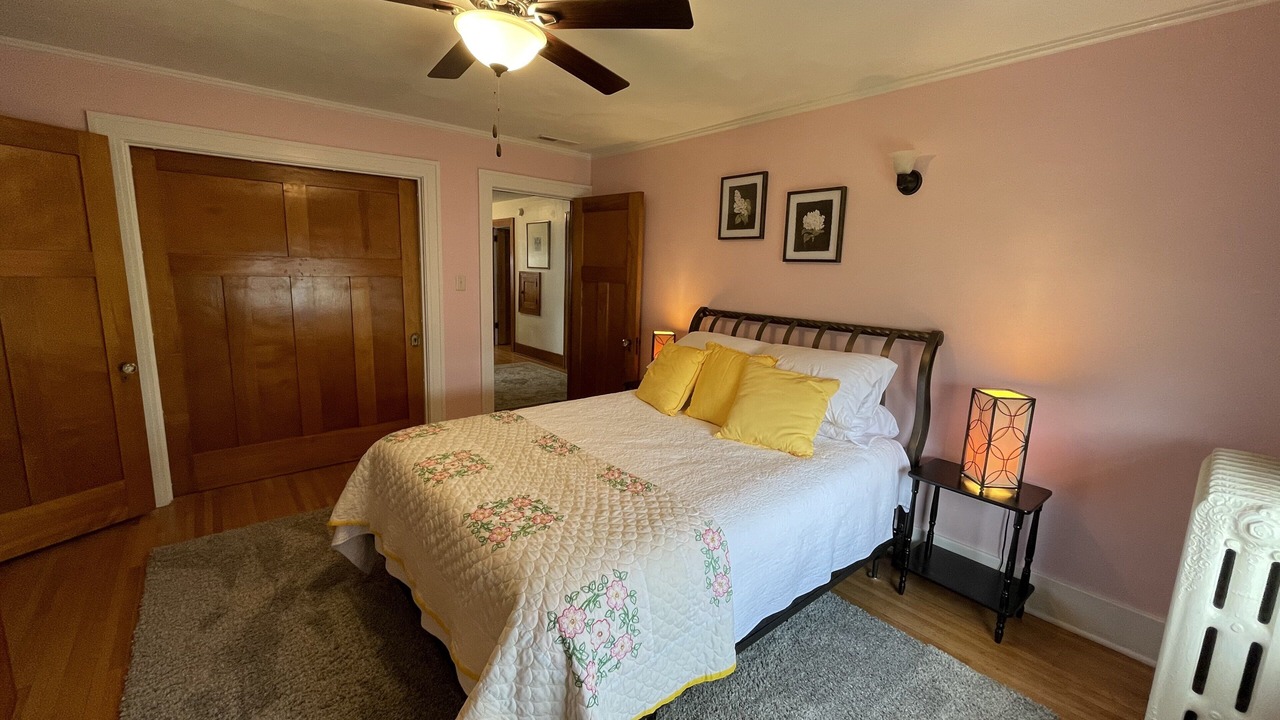 Photo of Bedroom in Perry