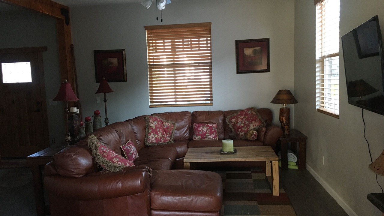 Photo of Livingroom in Butte
