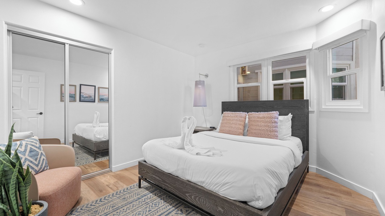 Photo of Bedroom in South Mission Beach