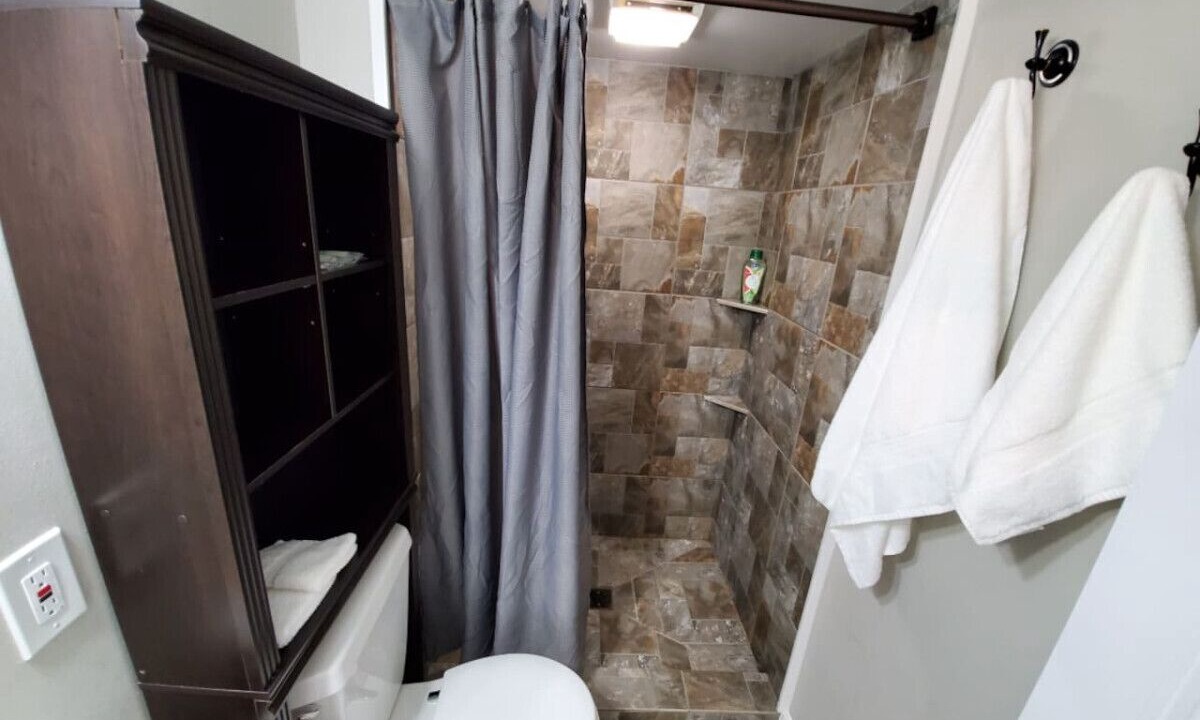Photo of Bathroom in Lindenwald