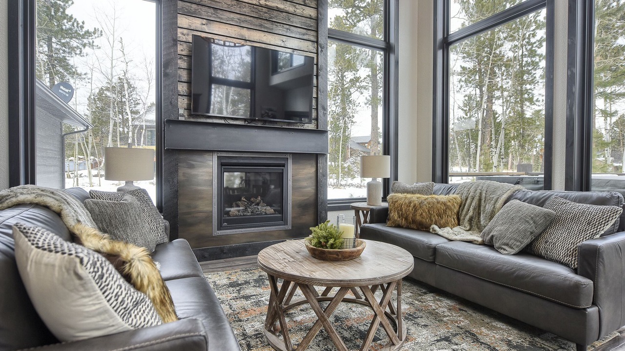 Photo of Livingroom in Deadwood