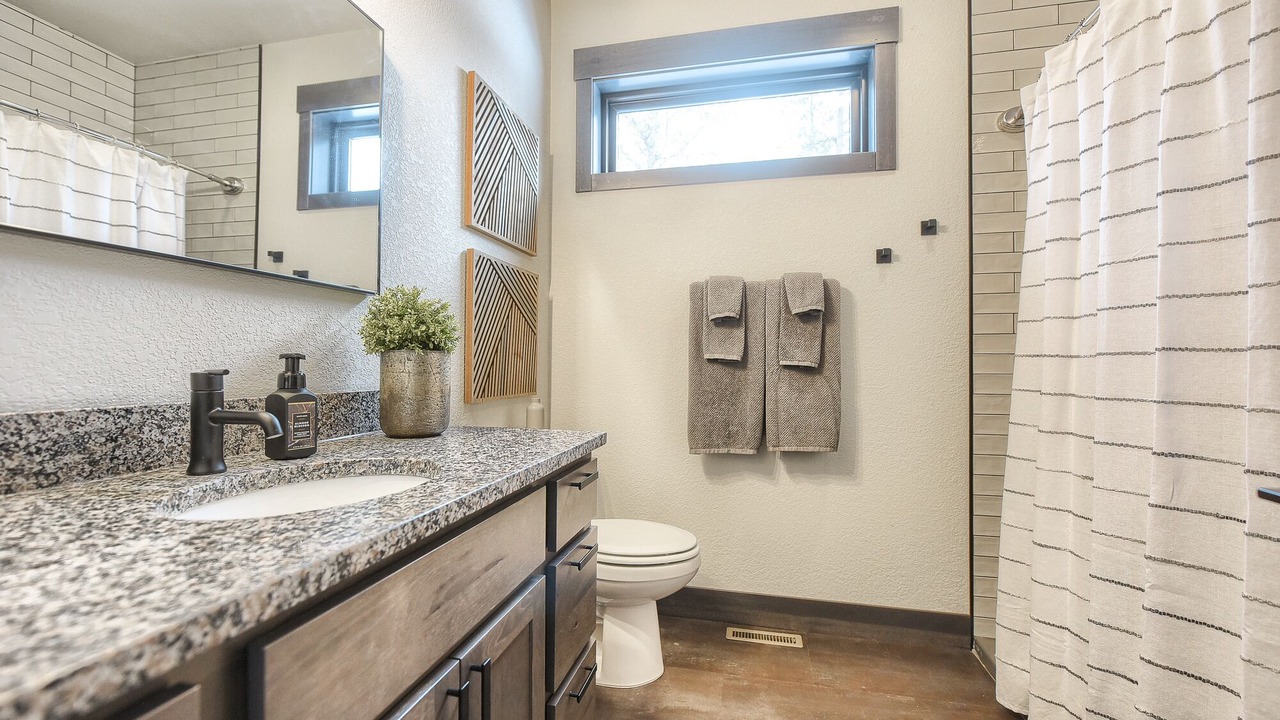 Photo of Bathroom in Deadwood