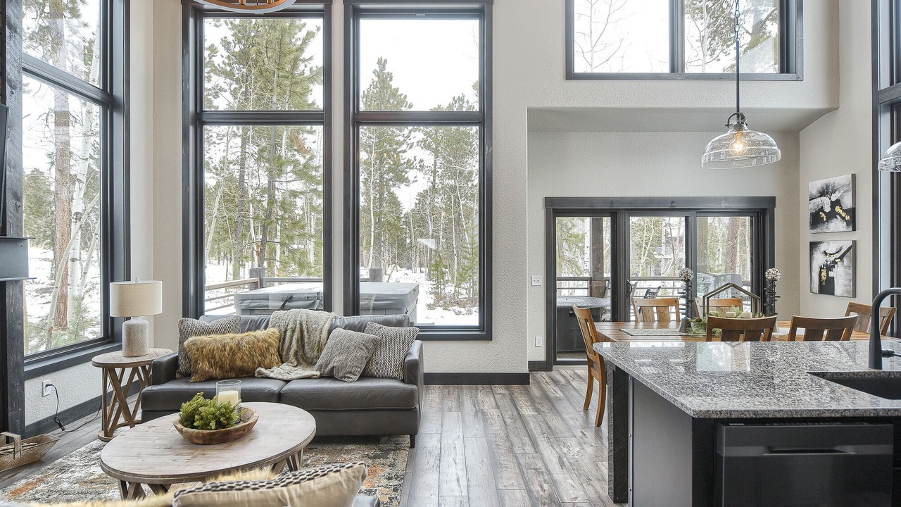 Photo of Livingroom in Deadwood
