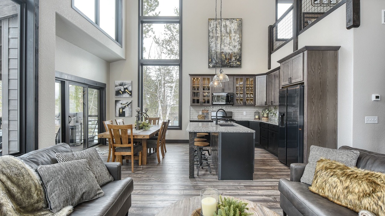 Photo of Livingroom in Deadwood