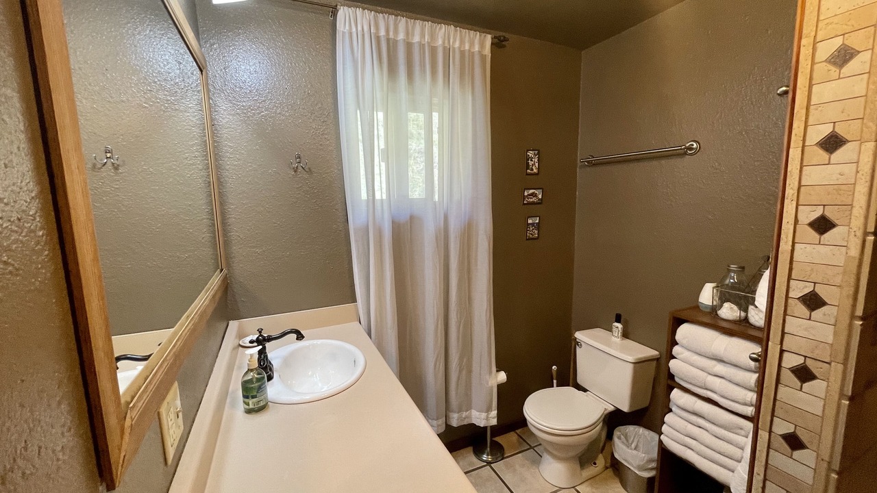 Photo of Bathroom in Gardiner
