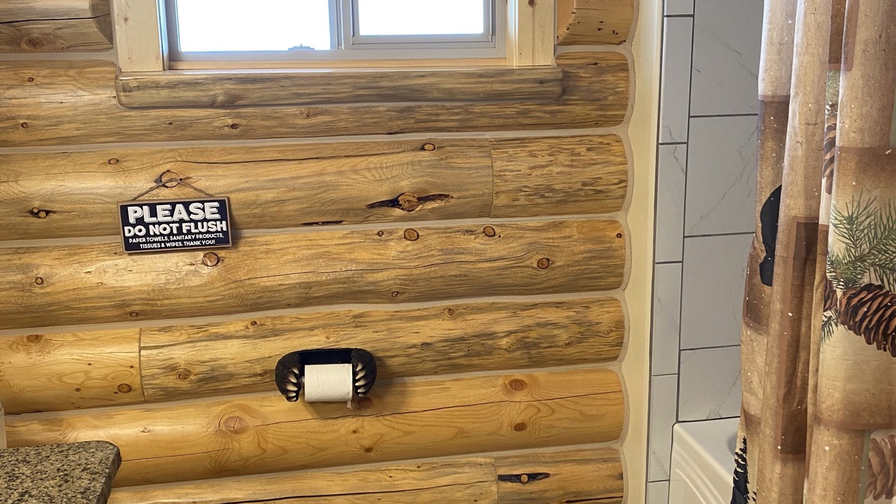 Photo of Bathroom in Island Park