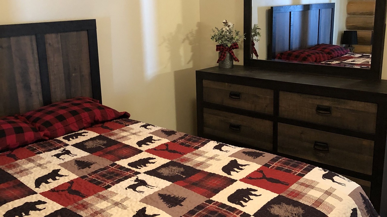Photo of Bedroom in Island Park
