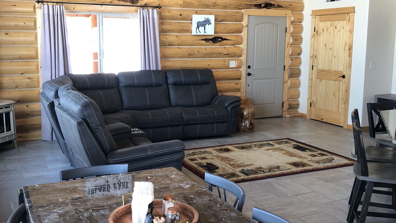 Photo of Livingroom in Island Park