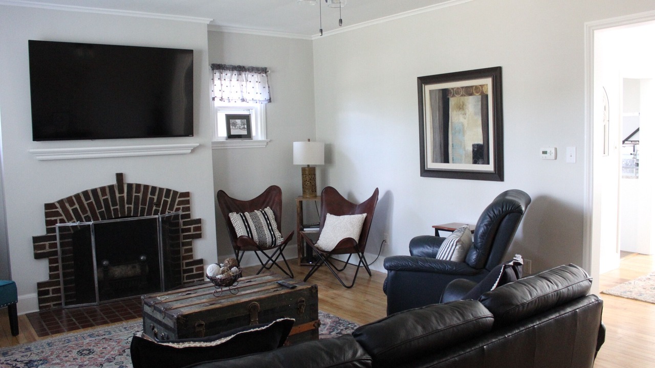 Photo of Livingroom in Dubuque