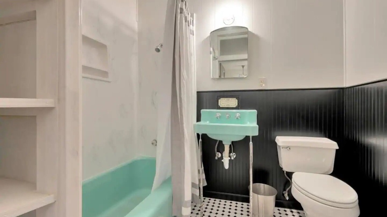 Photo of Bathroom in Hemphill