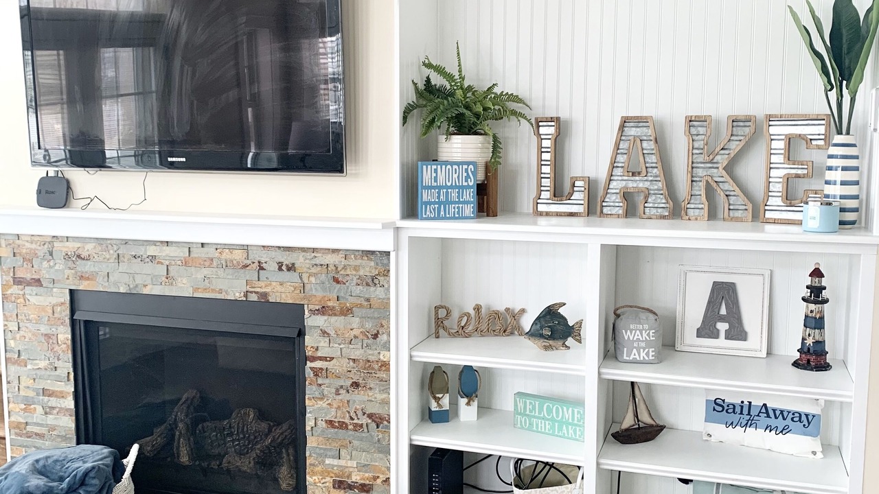 Photo of Livingroom in Summit Station