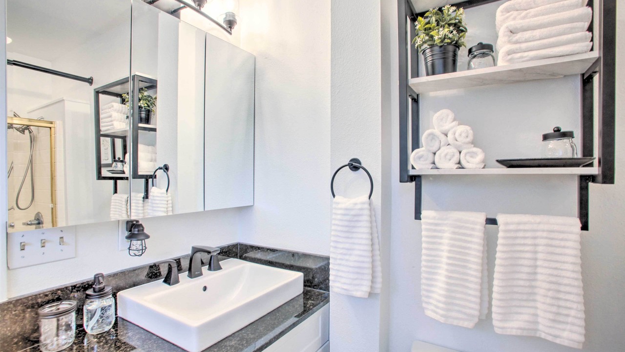 Photo of Bathroom in Garden District