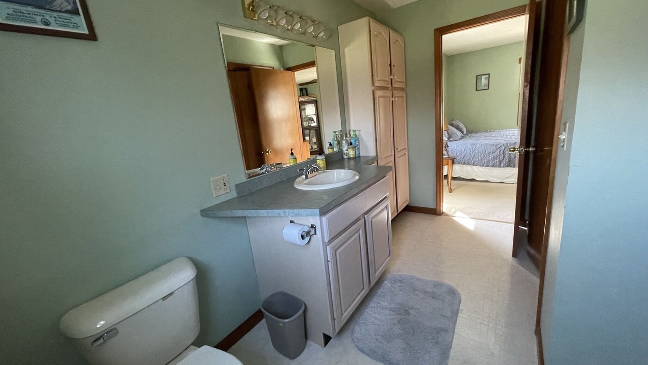 Photo of Bathroom in Kelleys Island
