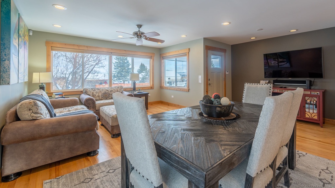 Photo of Livingroom in Livingston