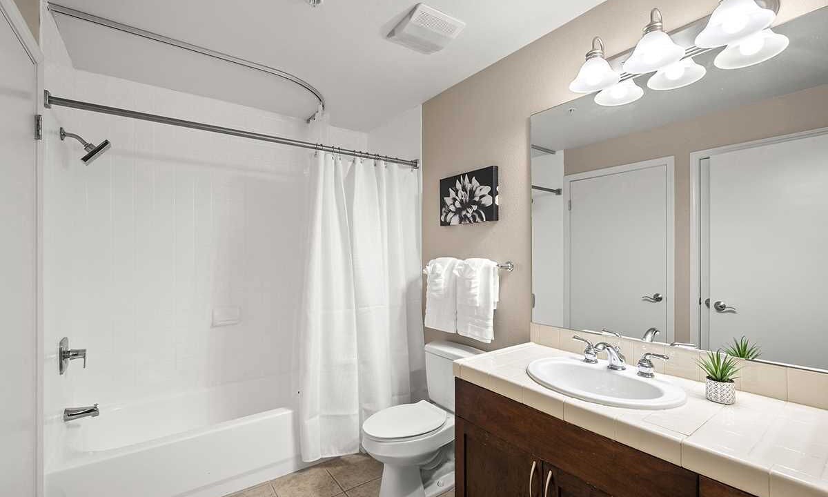 Photo of Bathroom in Gaslamp Quarter