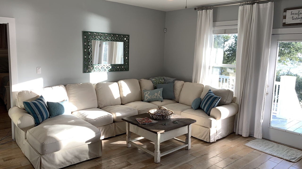 Photo of Livingroom in Ocean Springs