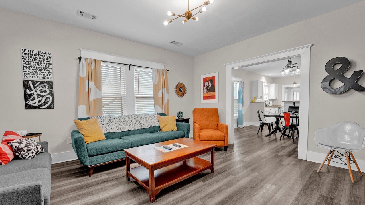 Photo of Livingroom in East Memphis