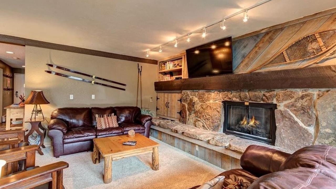 Photo of Livingroom in Historic District