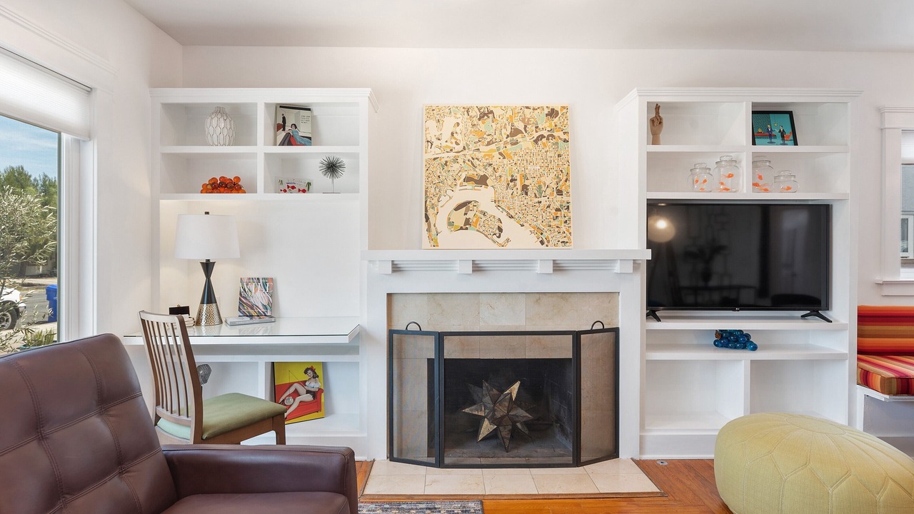 Photo of Livingroom in Altadena