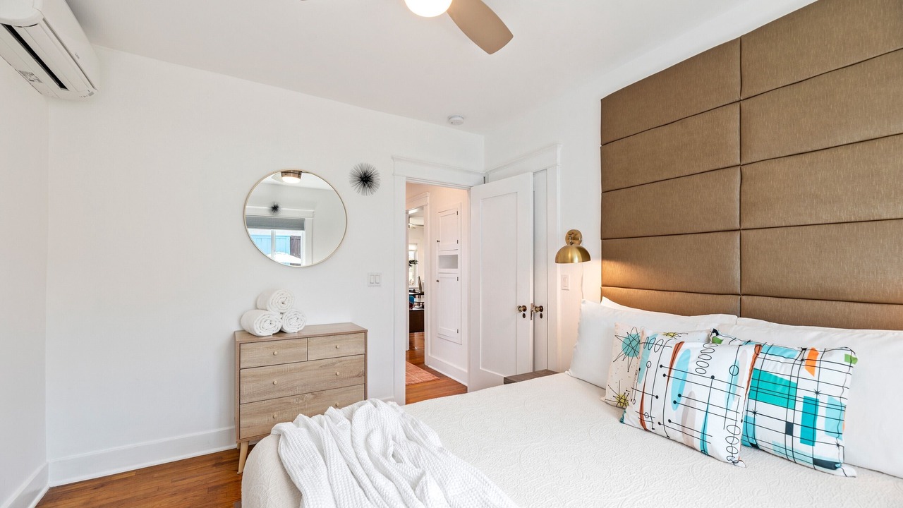 Photo of Bedroom in Altadena