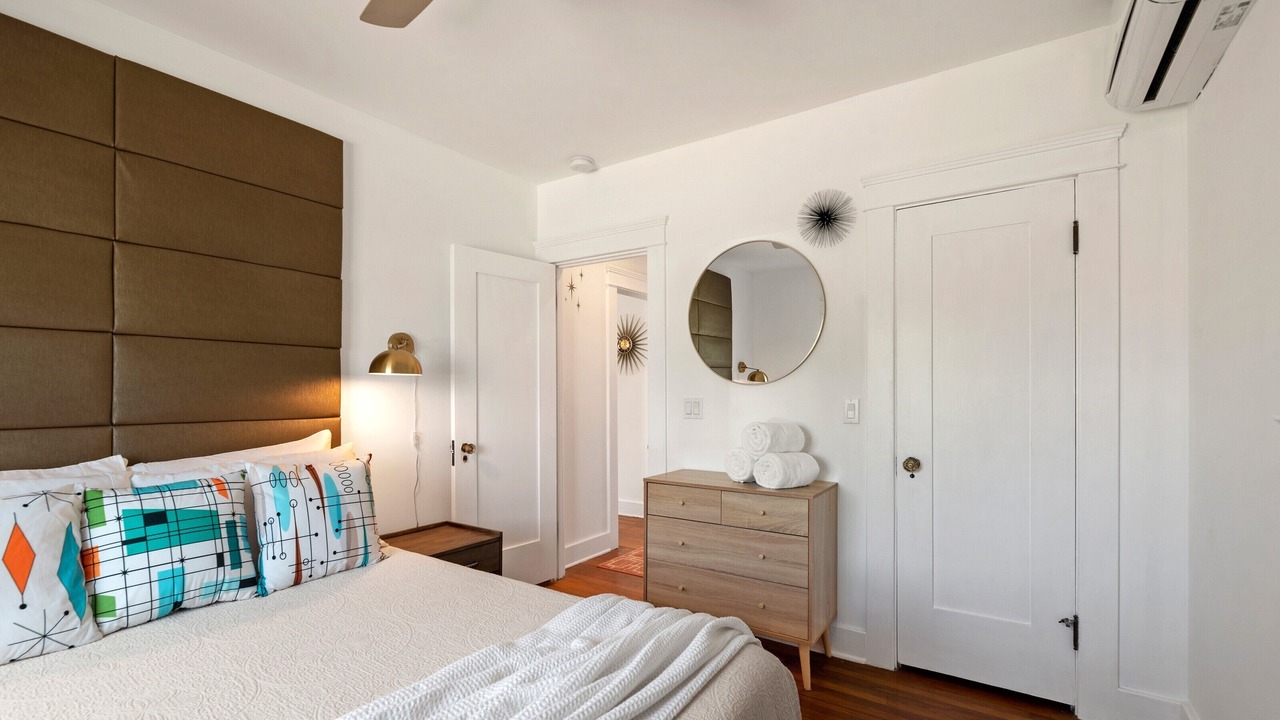 Photo of Bedroom in Altadena