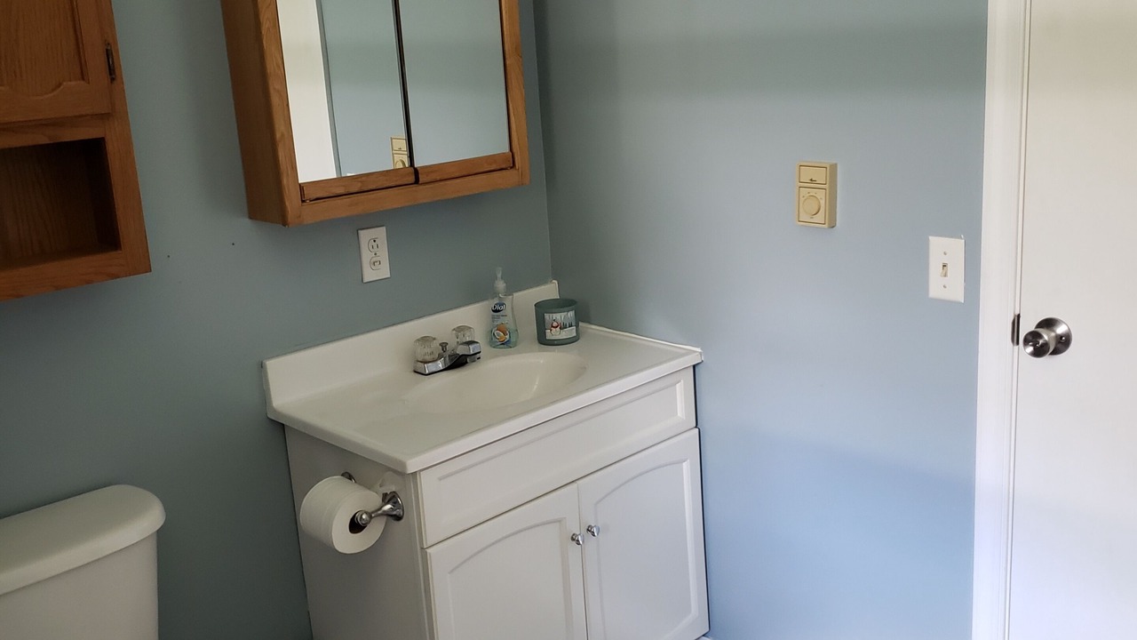 Photo of Bathroom in Nelsonville