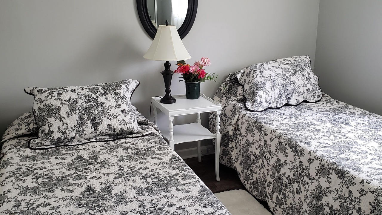 Photo of Bedroom in Nelsonville