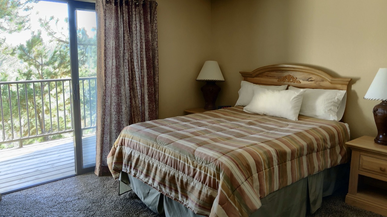 Photo of Bedroom in Lead