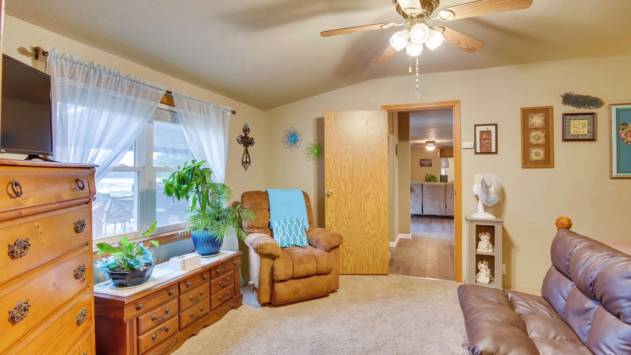 Photo of Livingroom in Eufaula