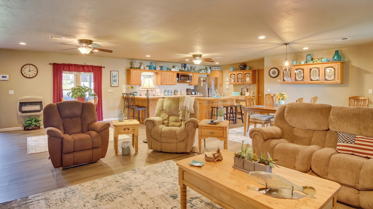 Photo of Livingroom in Eufaula