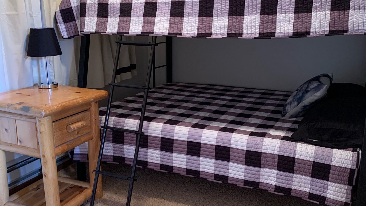Photo of Bedroom in Island Park
