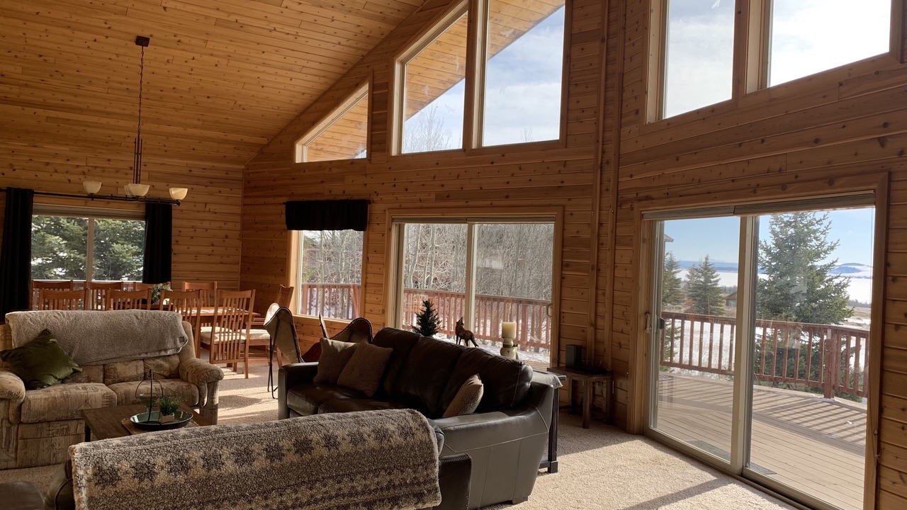 Photo of Livingroom in Island Park