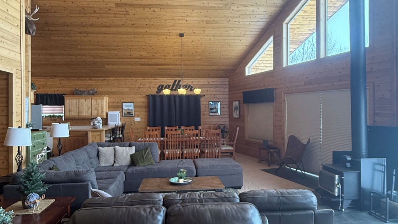 Photo of Livingroom in Island Park