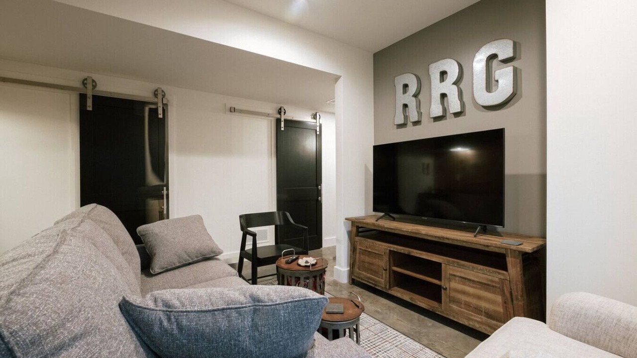 Photo of Livingroom in Primrose