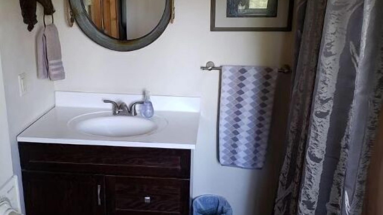 Photo of Bathroom in Proctor