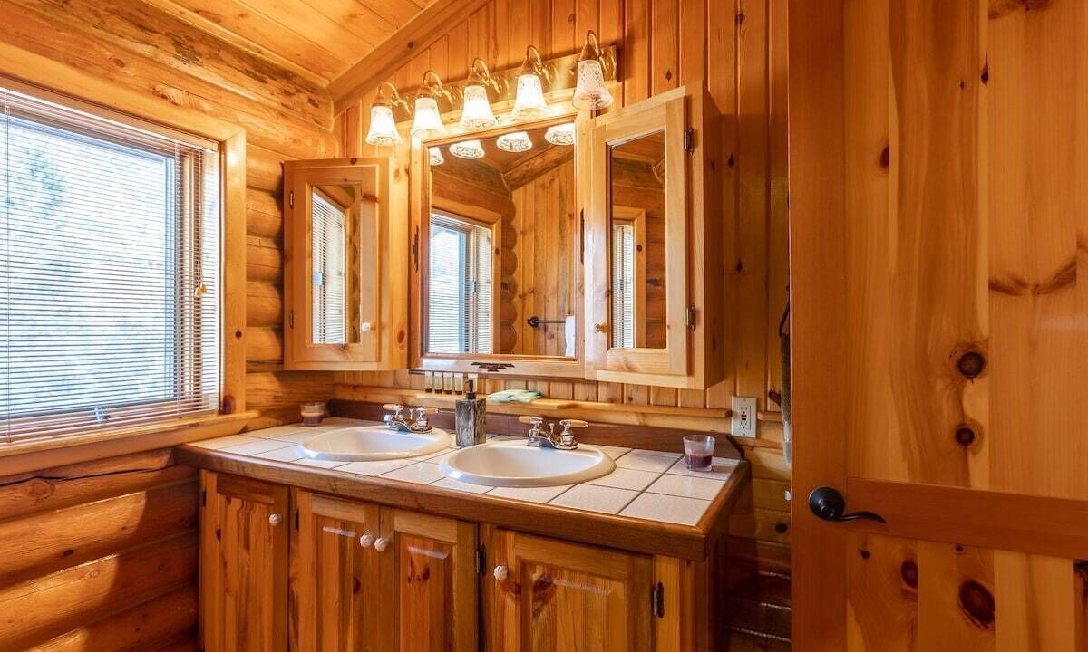Photo of Bathroom in Alpine